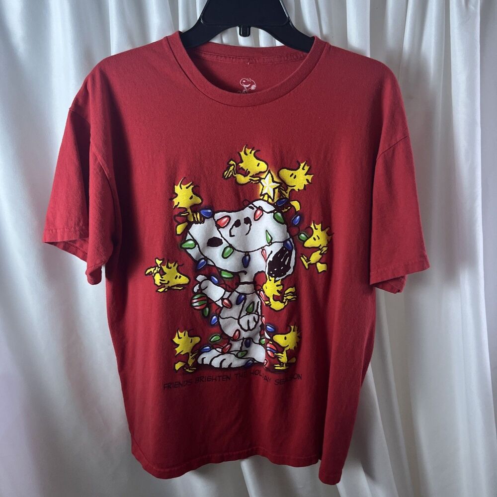 Peanuts Snoopy Friends Brighten The Holiday Season Christmas Graphic T-shirt  L